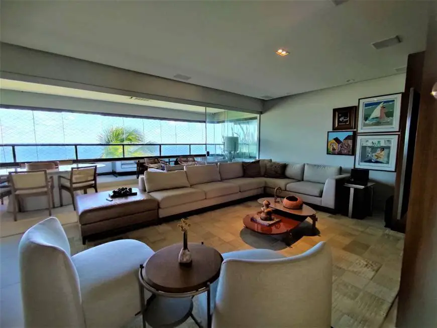 Foto 1 de Apartamento com 3 Quartos à venda, 184m² em Barra, Salvador