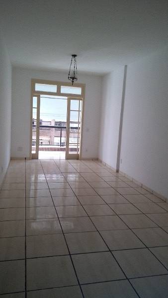 Foto 1 de Apartamento com 3 Quartos para alugar, 102m² em Centro, Petrópolis