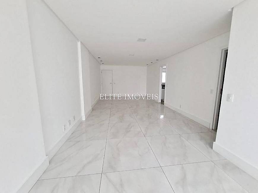 Foto 3 de Apartamento com 3 Quartos à venda, 135m² em Granbery, Juiz de Fora