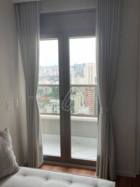 Foto 3 de Apartamento com 3 Quartos à venda, 275m² em Itaim Bibi, São Paulo