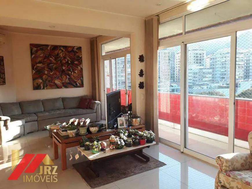 Foto 1 de Apartamento com 3 Quartos à venda, 134m² em Leblon, Rio de Janeiro