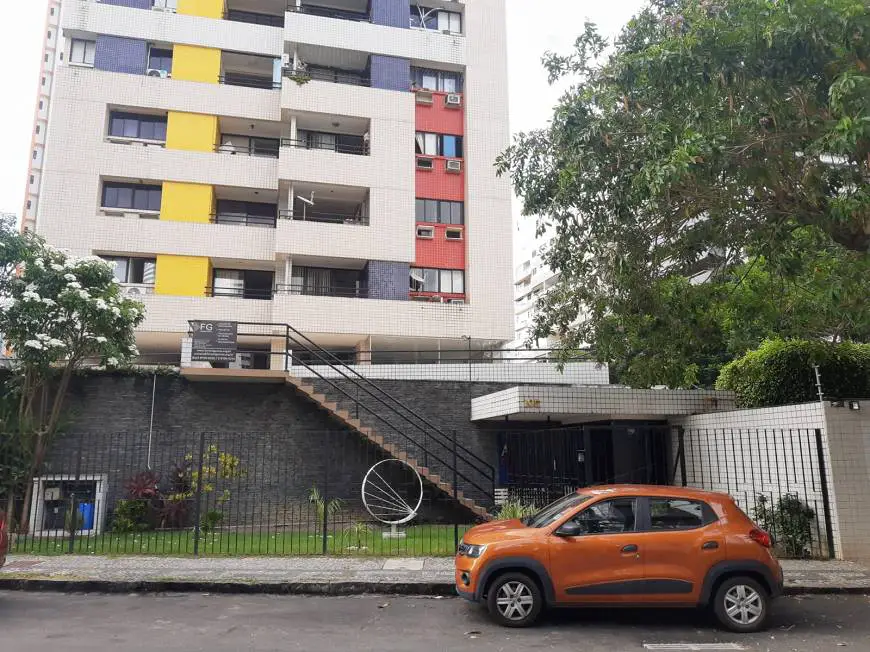 Foto 2 de Apartamento com 3 Quartos à venda, 69m² em Madalena, Recife