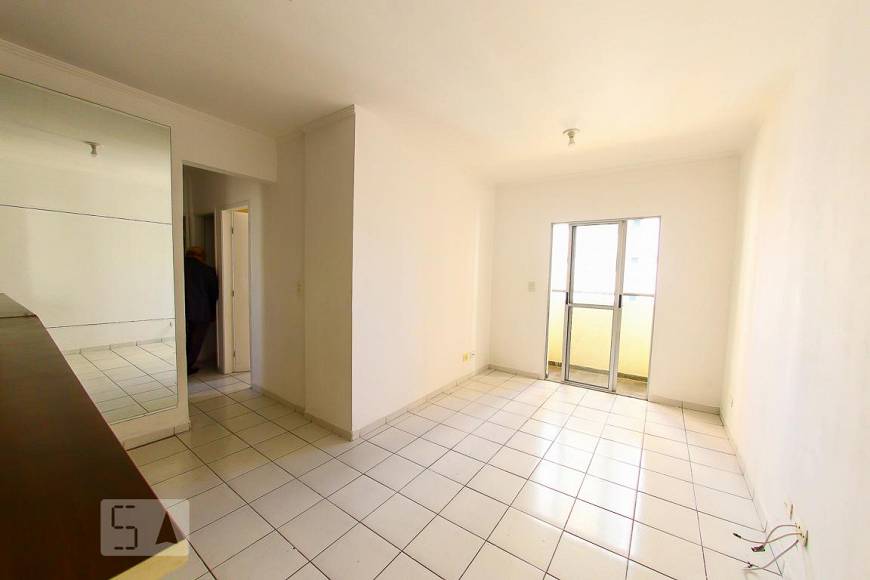 Foto 1 de Apartamento com 3 Quartos para alugar, 64m² em Picanço, Guarulhos