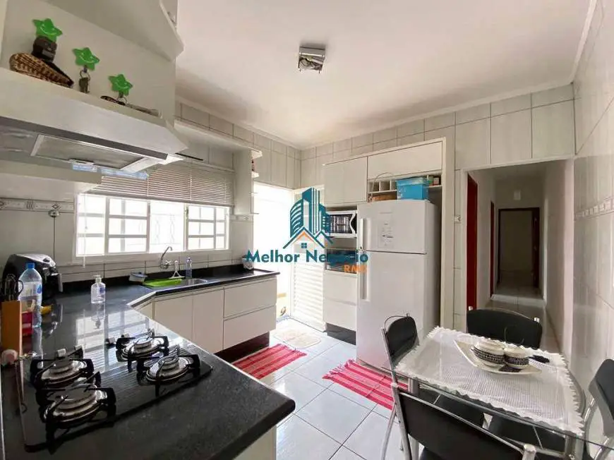 Foto 1 de Apartamento com 6 Quartos à venda, 156m² em Rebouças, Curitiba