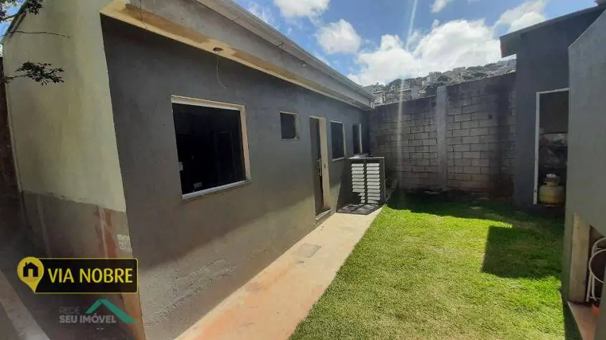 Foto 1 de Casa com 2 Quartos para alugar, 40m² em Havaí, Belo Horizonte