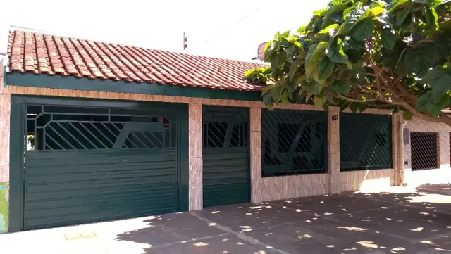Foto 1 de Casa com 3 Quartos à venda, 170m² em Jardim Leblon, Campo Grande