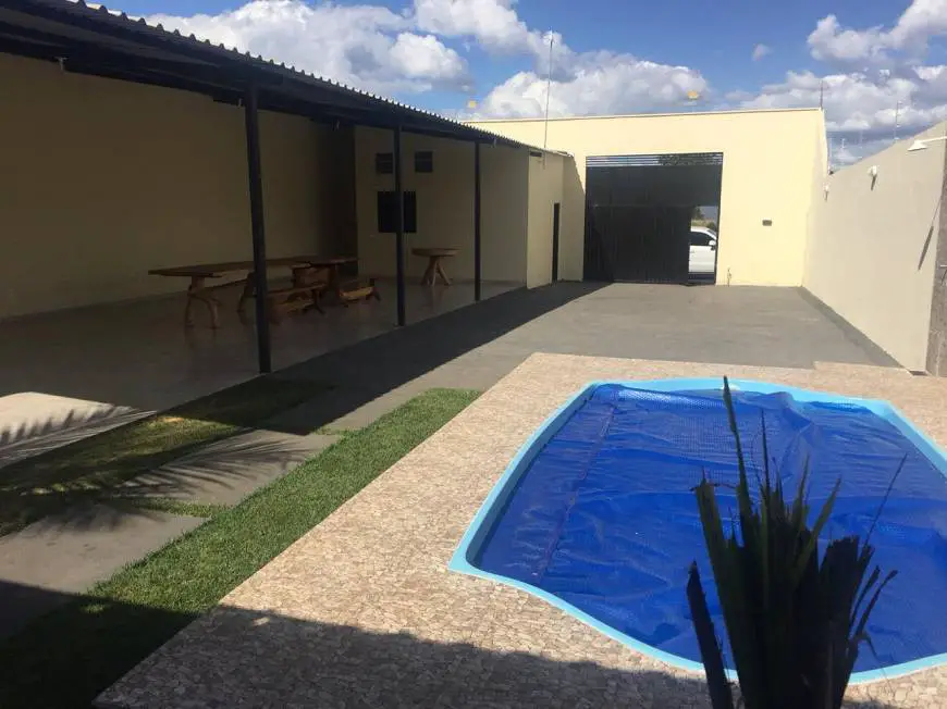 Foto 2 de Casa com 3 Quartos para alugar, 70m² em Jardim Serrano, Caldas Novas