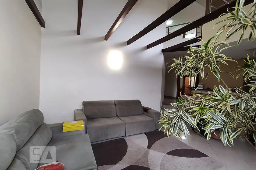 Foto 3 de Casa com 4 Quartos para alugar, 500m² em Igara, Canoas