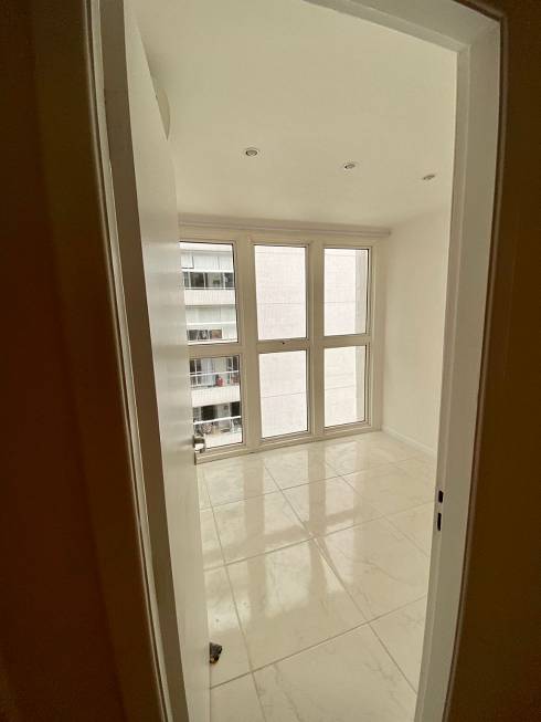 Foto 1 de Flat com 2 Quartos para venda ou aluguel, 70m² em Gonzaga, Santos