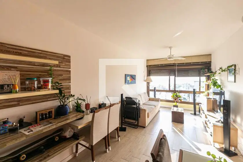 Foto 2 de Apartamento com 2 Quartos para alugar, 73m² em Menino Deus, Porto Alegre