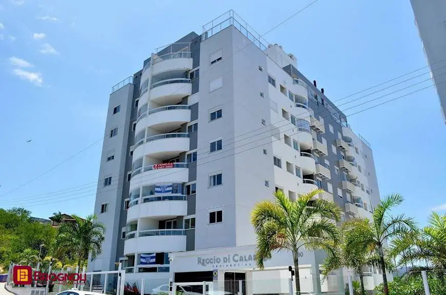 Foto 1 de Apartamento com 2 Quartos à venda, 74m² em Pantanal, Florianópolis