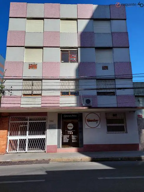 Foto 1 de Apartamento com 3 Quartos para alugar, 158m² em Centro, Pelotas