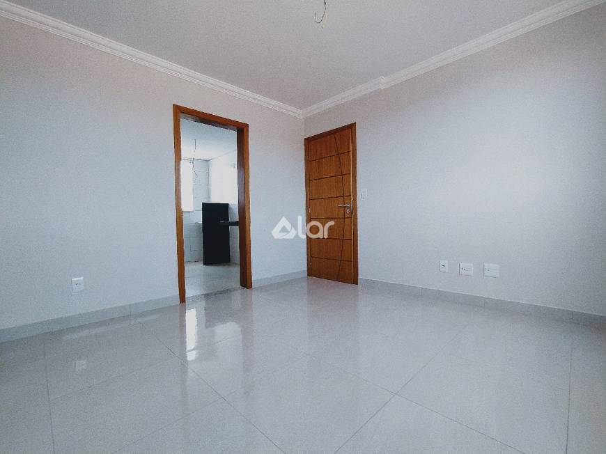 Foto 2 de Apartamento com 3 Quartos à venda, 61m² em Rio Branco, Belo Horizonte