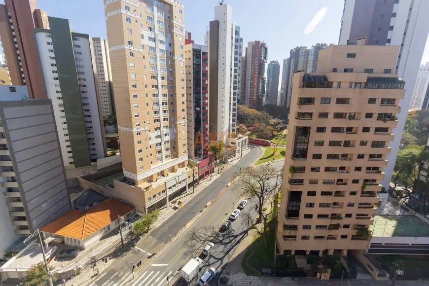Foto 5 de Apartamento com 4 Quartos à venda, 253m² em Água Verde, Curitiba