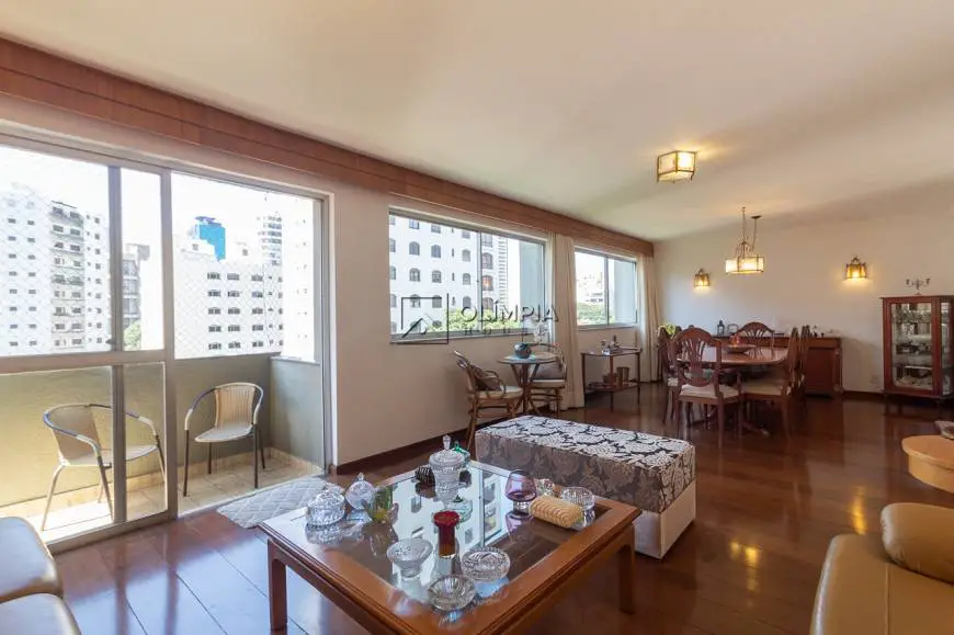 Foto 1 de Apartamento com 4 Quartos para alugar, 172m² em Moema, São Paulo