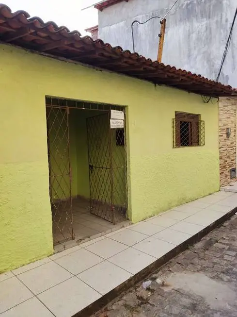 Foto 1 de Casa com 2 Quartos à venda, 70m² em Alecrim, Natal