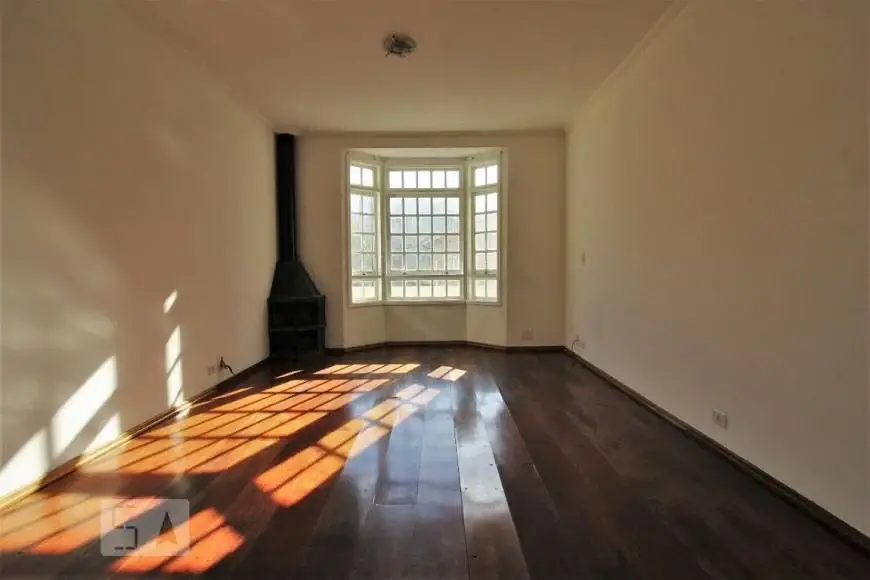 Foto 1 de Casa com 3 Quartos para alugar, 140m² em Panamby, São Paulo