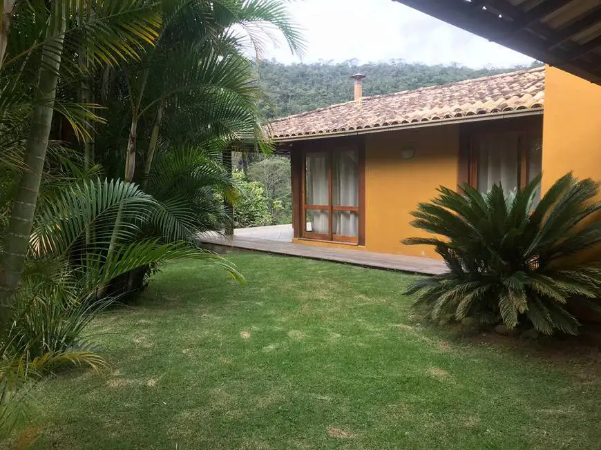 Foto 1 de Casa com 4 Quartos à venda, 3000m² em Araras, Petrópolis