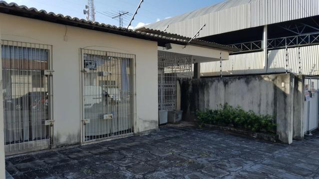 Foto 1 de Casa com 5 Quartos à venda, 281m² em Alecrim, Natal
