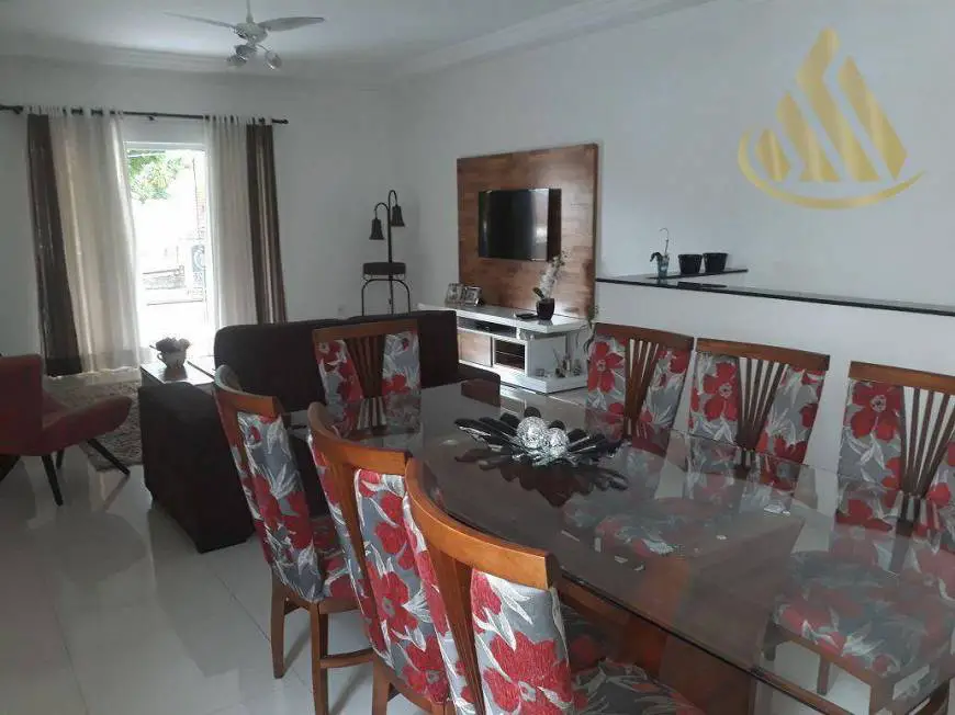 Foto 1 de Casa de Condomínio com 3 Quartos à venda, 210m² em Campo Grande, Santos