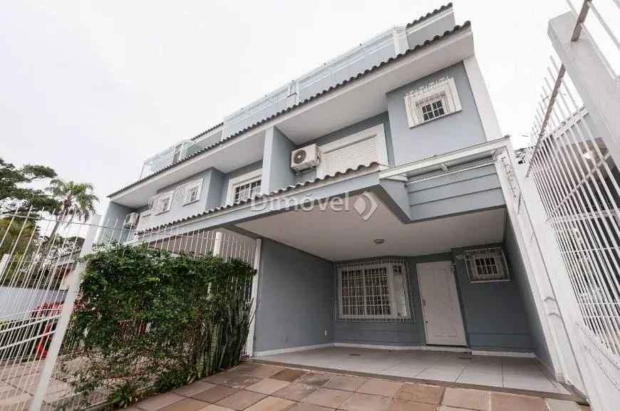 Foto 2 de Casa de Condomínio com 4 Quartos à venda, 205m² em Vila Assunção, Porto Alegre