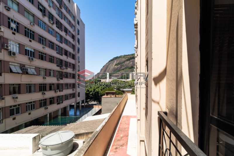 Foto 3 de Apartamento com 2 Quartos para alugar, 58m² em Botafogo, Rio de Janeiro