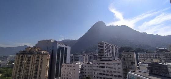 Foto 1 de Apartamento com 2 Quartos para alugar, 100m² em Humaitá, Rio de Janeiro