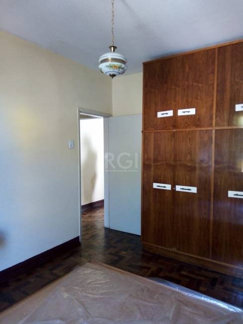 Foto 4 de Apartamento com 2 Quartos à venda, 55m² em Passo da Areia, Porto Alegre