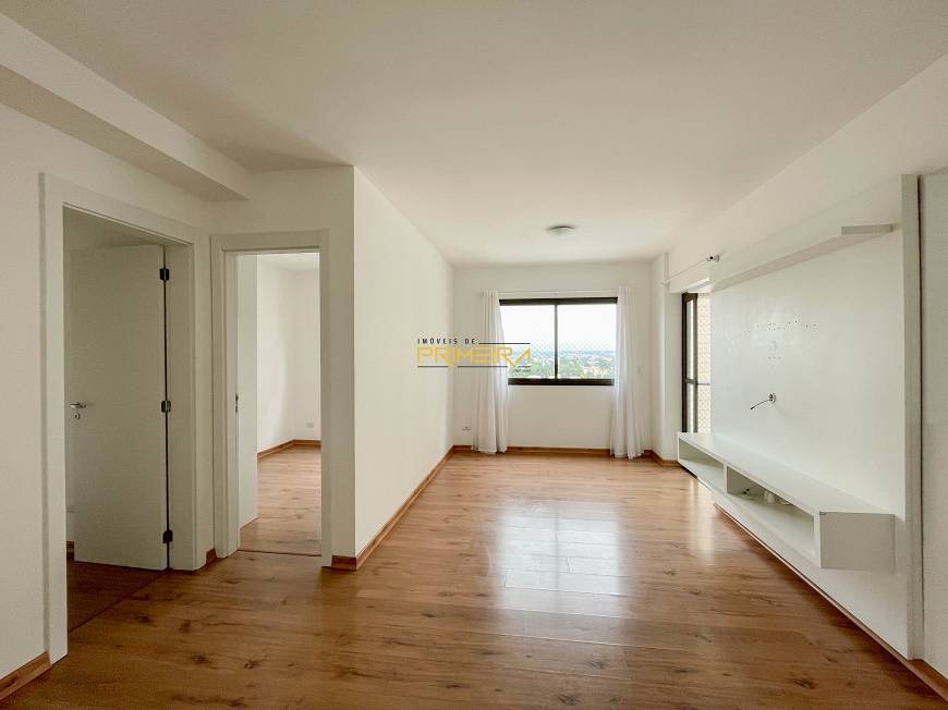 Foto 2 de Apartamento com 3 Quartos à venda, 77m² em Capão Raso, Curitiba