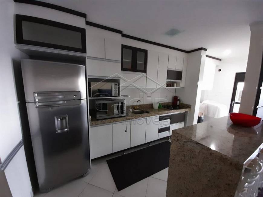 Foto 4 de Apartamento com 3 Quartos para alugar, 130m² em Gravata, Navegantes