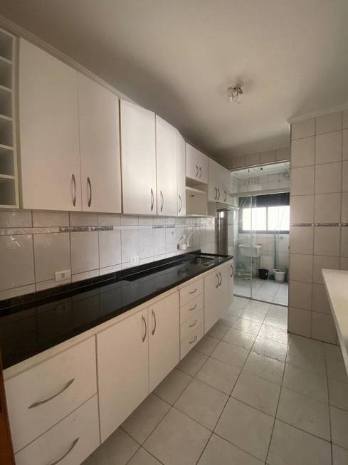 Foto 1 de Apartamento com 3 Quartos para venda ou aluguel, 76m² em Interlagos, São Paulo