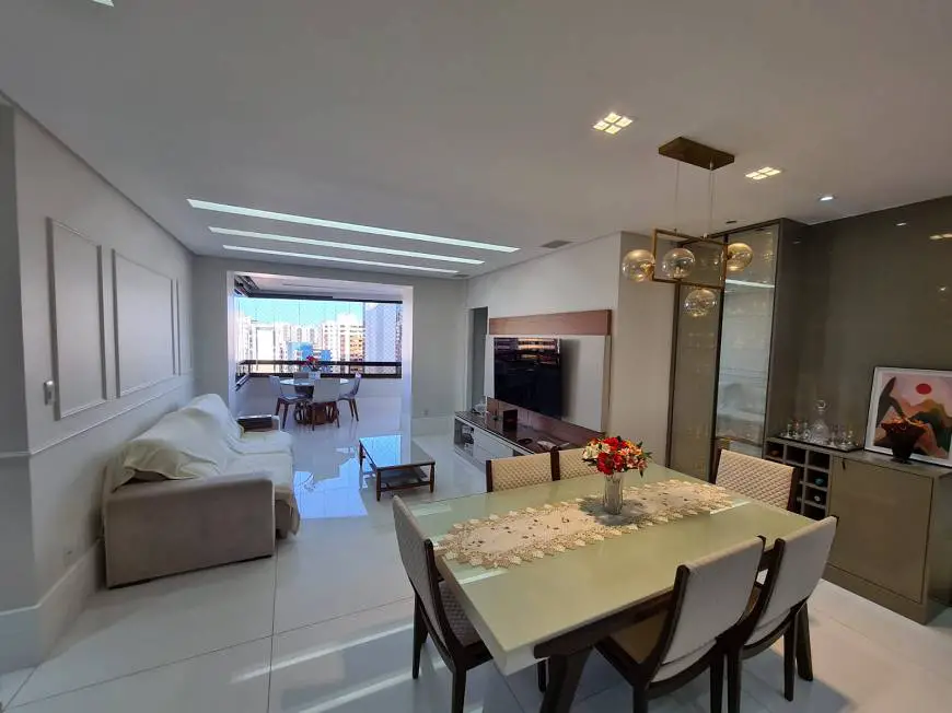 Foto 4 de Apartamento com 3 Quartos à venda, 135m² em Loteamento Aquarius, Salvador