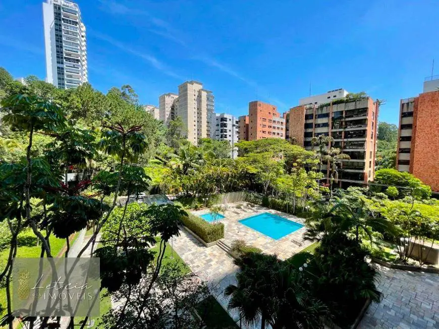 Foto 4 de Apartamento com 3 Quartos à venda, 170m² em Real Parque, São Paulo