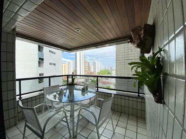 Foto 1 de Apartamento com 4 Quartos à venda, 280m² em Casa Amarela, Recife
