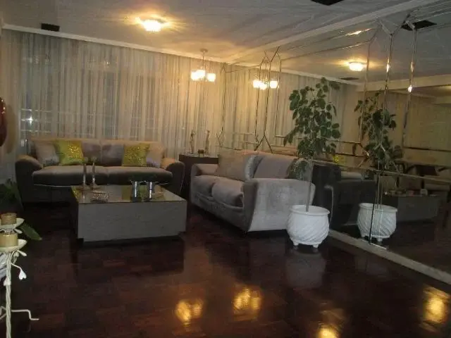 Foto 1 de Apartamento com 4 Quartos à venda, 228m² em Centro, Curitiba