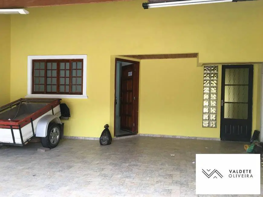 Foto 1 de Casa com 2 Quartos à venda, 140m² em Residencial Santa Paula, Jacareí