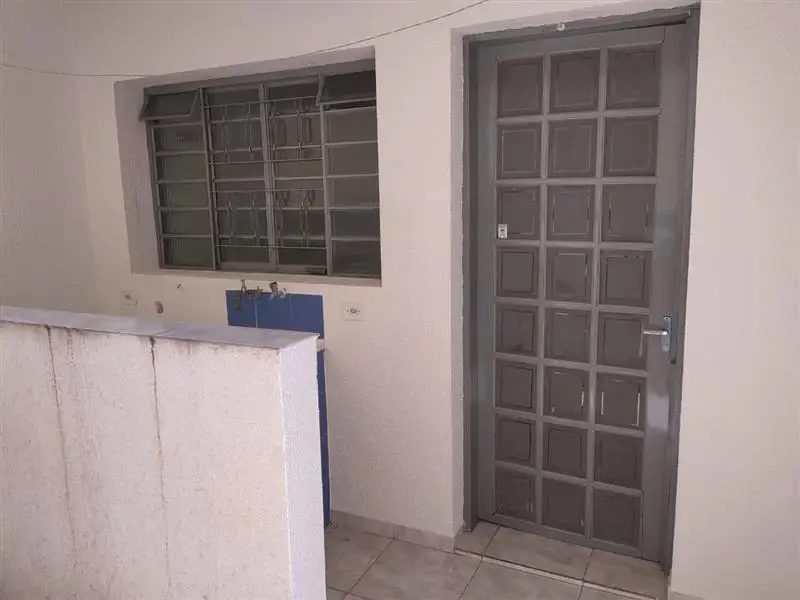 Foto 1 de Casa com 2 Quartos para alugar, 55m² em Vl Baruel, São Paulo