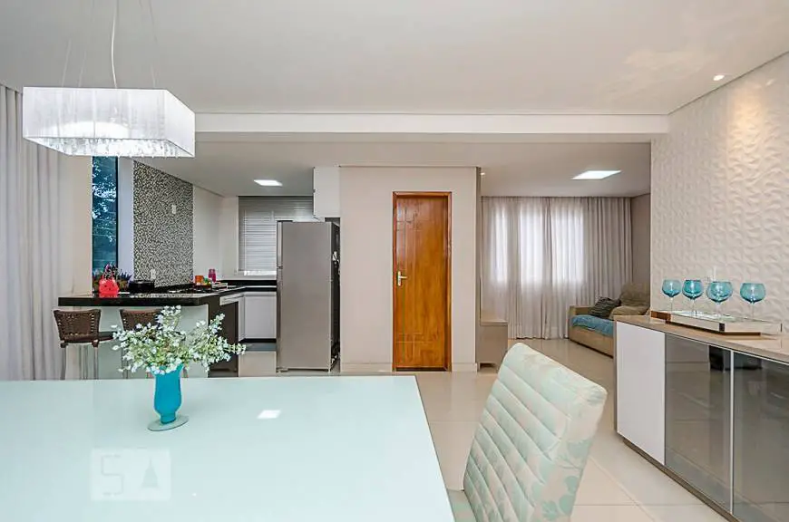 Foto 5 de Casa com 3 Quartos para alugar, 280m² em Cinqüentenário, Belo Horizonte