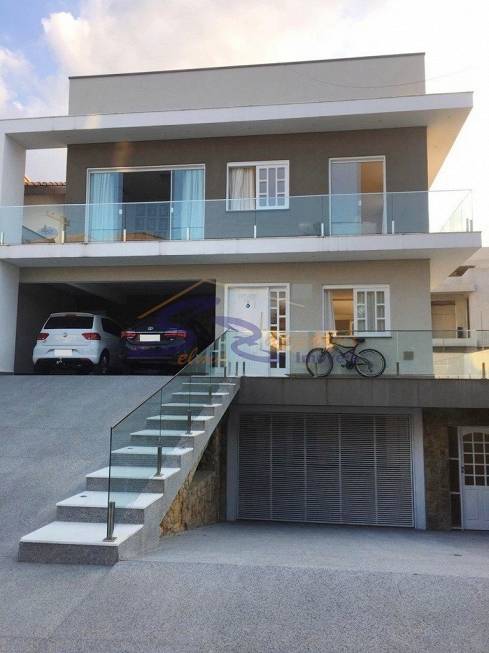 Foto 1 de Casa de Condomínio com 3 Quartos para venda ou aluguel, 490m² em Arujá 5, Arujá