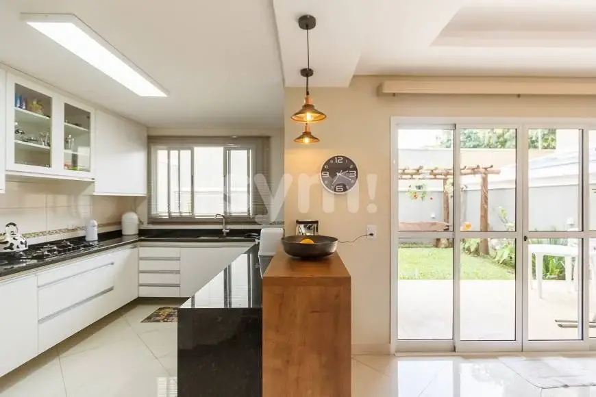 Foto 1 de Casa de Condomínio com 3 Quartos à venda, 284m² em Boqueirão, Curitiba