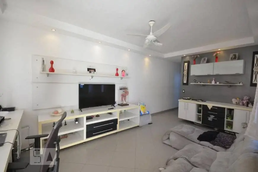Foto 1 de Casa de Condomínio com 3 Quartos para alugar, 140m² em Vila das Mercês, São Paulo