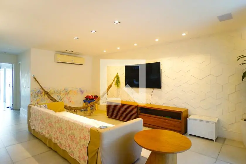 Foto 1 de Casa de Condomínio com 5 Quartos para alugar, 268m² em Recreio Dos Bandeirantes, Rio de Janeiro