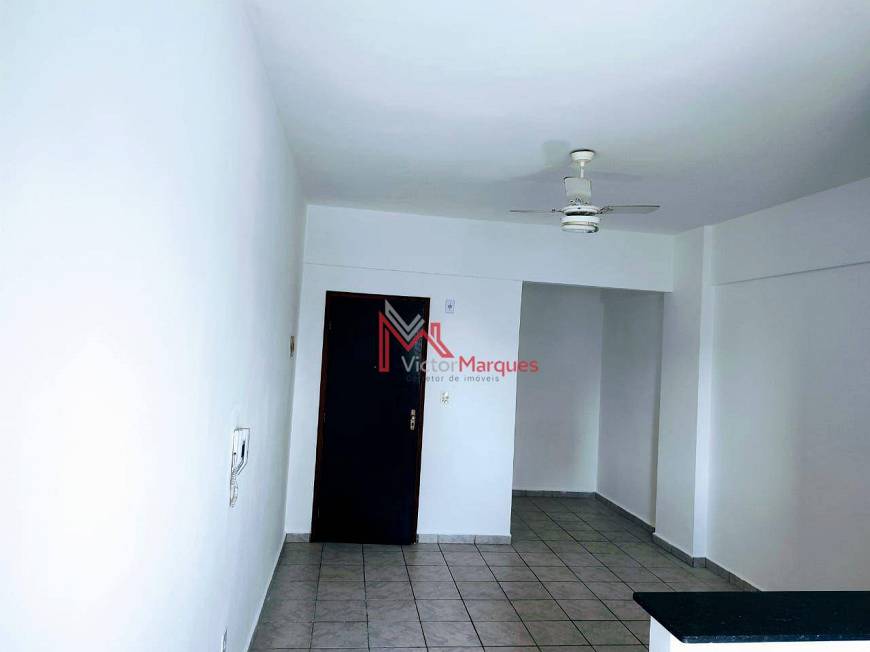 Foto 1 de Kitnet com 1 Quarto à venda, 26m² em Vila Assunção, Praia Grande