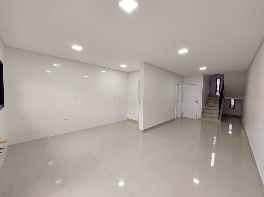 Foto 2 de Sobrado com 3 Quartos à venda, 138m² em Pioneiros Catarinenses, Cascavel