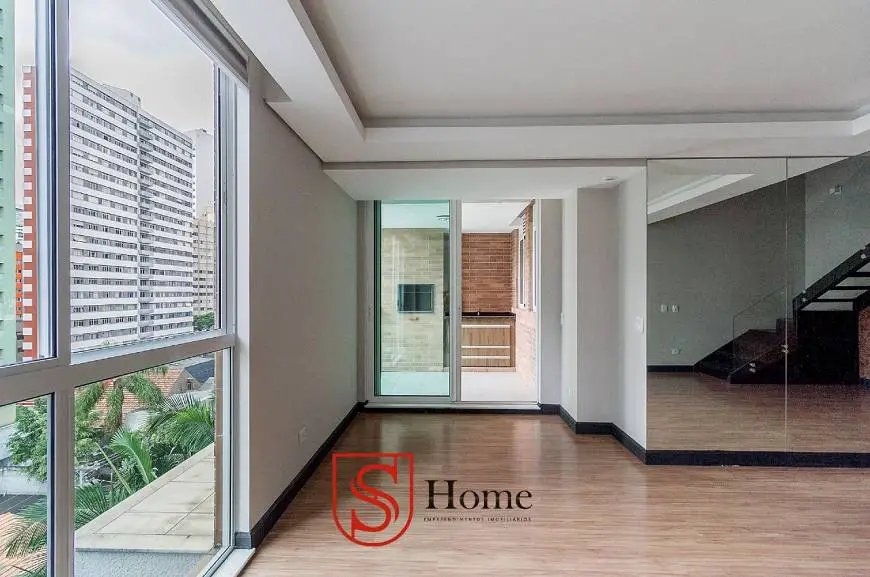Foto 2 de Apartamento com 2 Quartos para alugar, 109m² em Batel, Curitiba