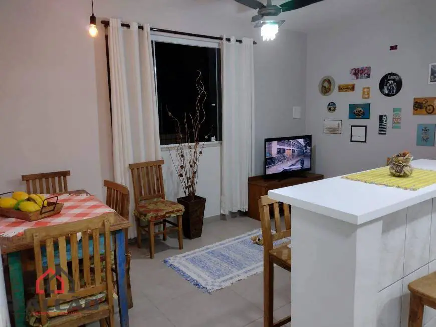 Foto 2 de Apartamento com 2 Quartos à venda, 65m² em Embaré, Santos