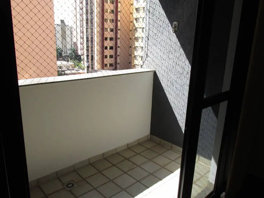 Foto 4 de Apartamento com 3 Quartos para alugar, 100m² em Centro, Londrina