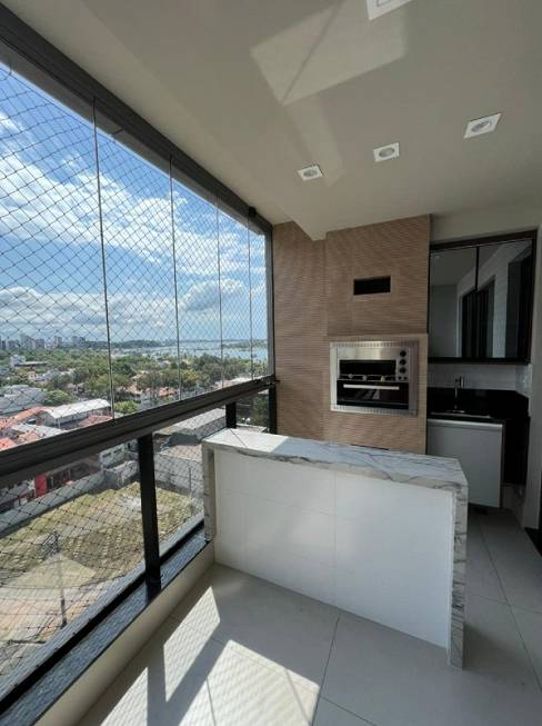 Foto 1 de Apartamento com 3 Quartos para alugar, 96m² em Enseada do Suá, Vitória