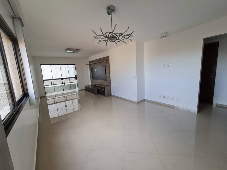 Foto 3 de Apartamento com 3 Quartos à venda, 110m² em Praia dos Cavaleiros, Macaé