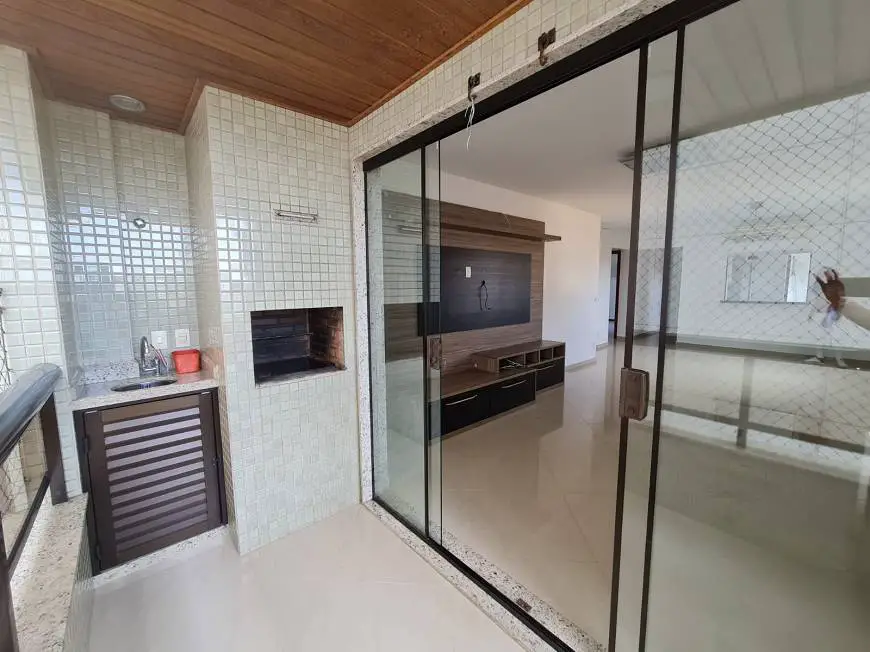 Foto 5 de Apartamento com 3 Quartos à venda, 110m² em Praia dos Cavaleiros, Macaé